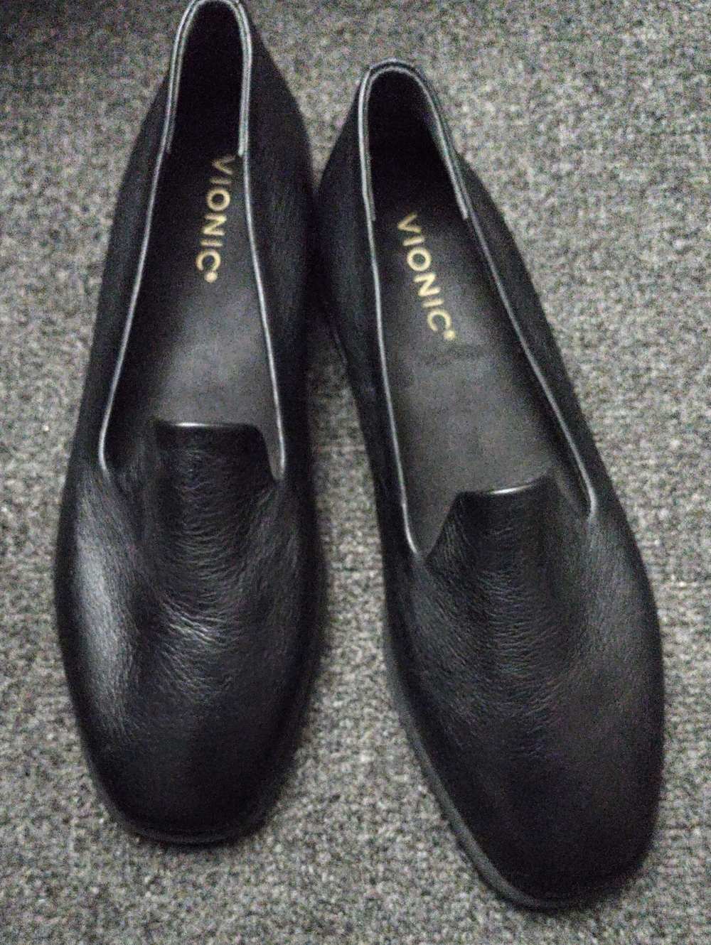 Vionic "WILLA" Black Leather Slip-On Flats